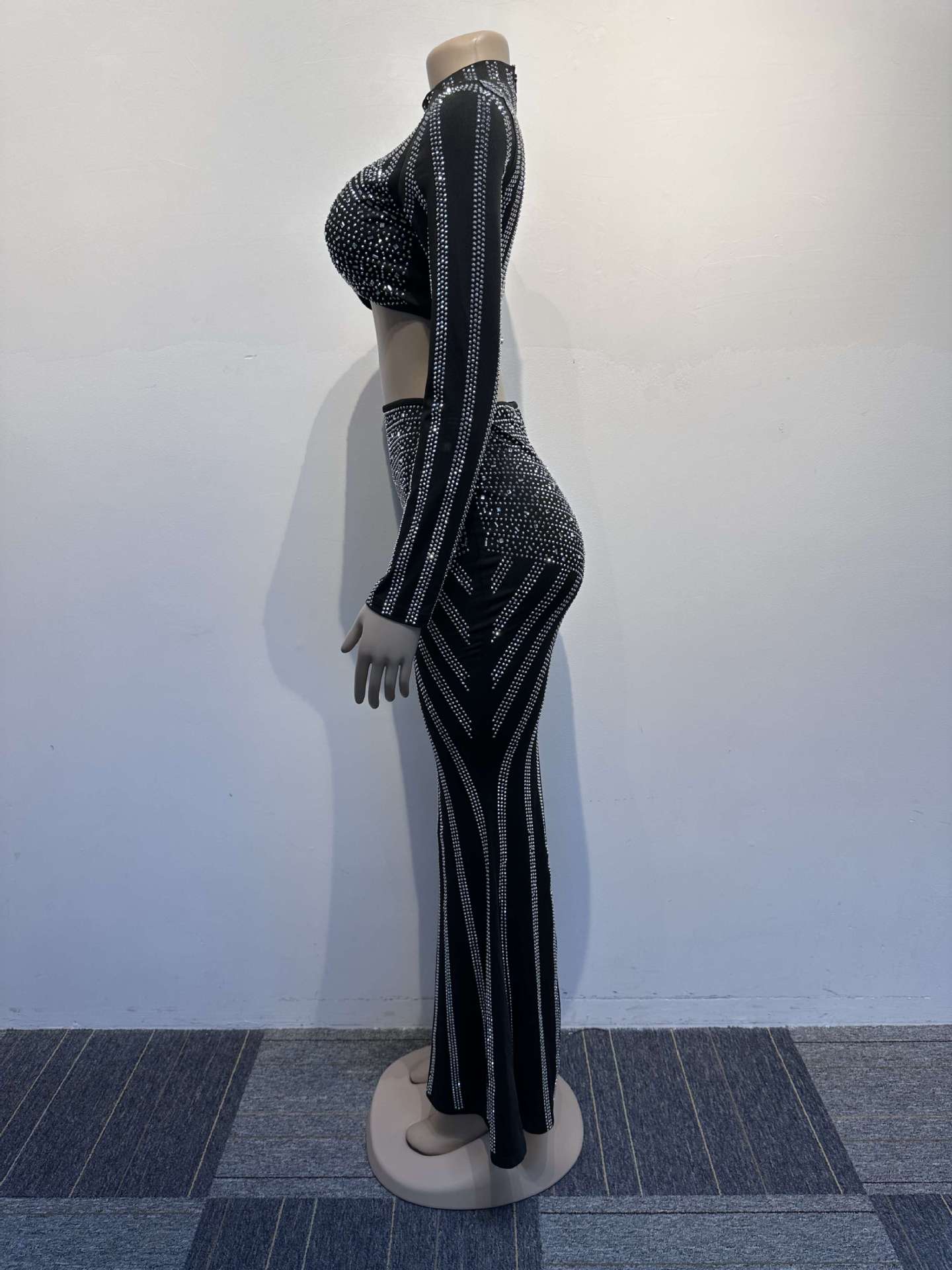 Sexy Beaded Tight Fitting Stretch Long Sleeve Top Bodycon Mermaid Skirt Suit 12