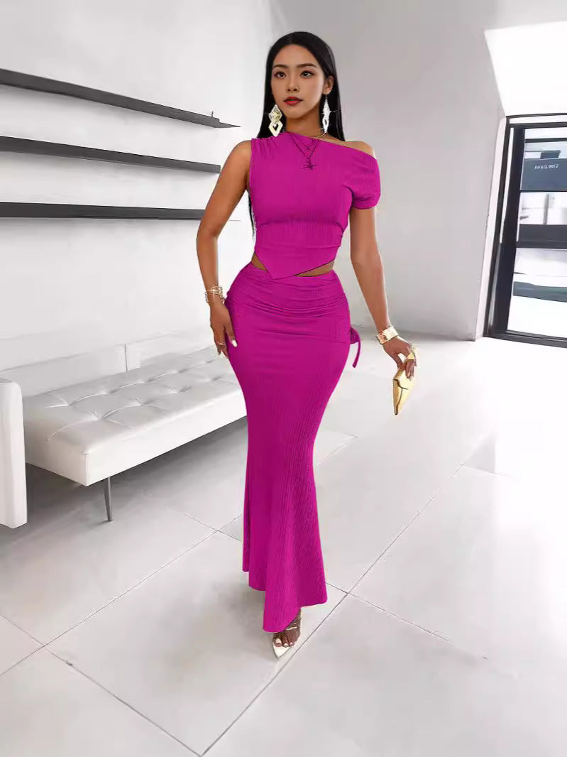 Elegant And Sexy Chic Solid Color Slash Shoulder Top  Pleated Fishtail Skirt Two Piece Set