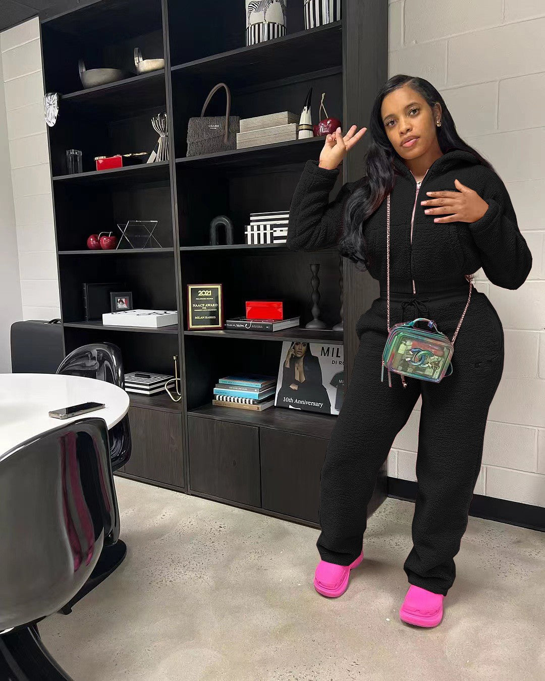 Women solid casual bubble velvet top and pant two piece set 4