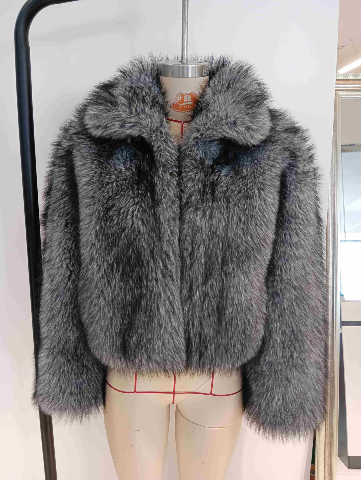 Autumn Winter Faux Fox Fur Turndown Collar Warm Coat Fur Casual Women's Wear 7
