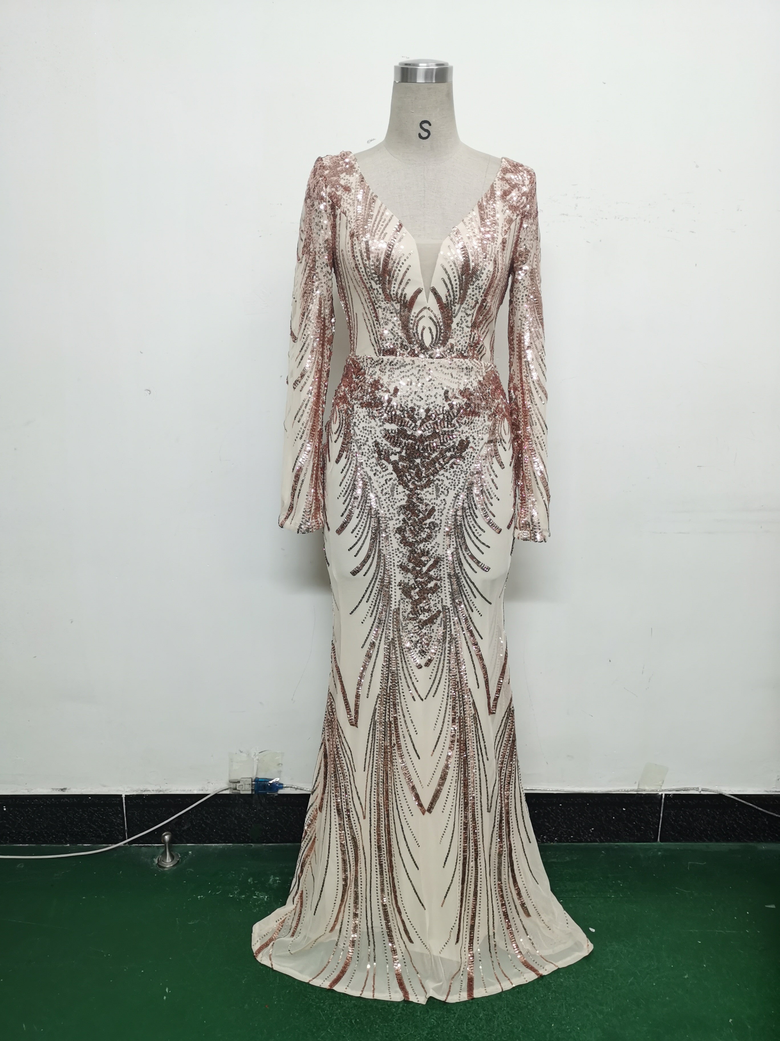 Women Positioning Flower Beaded Long Sleeve Evening Dress 34