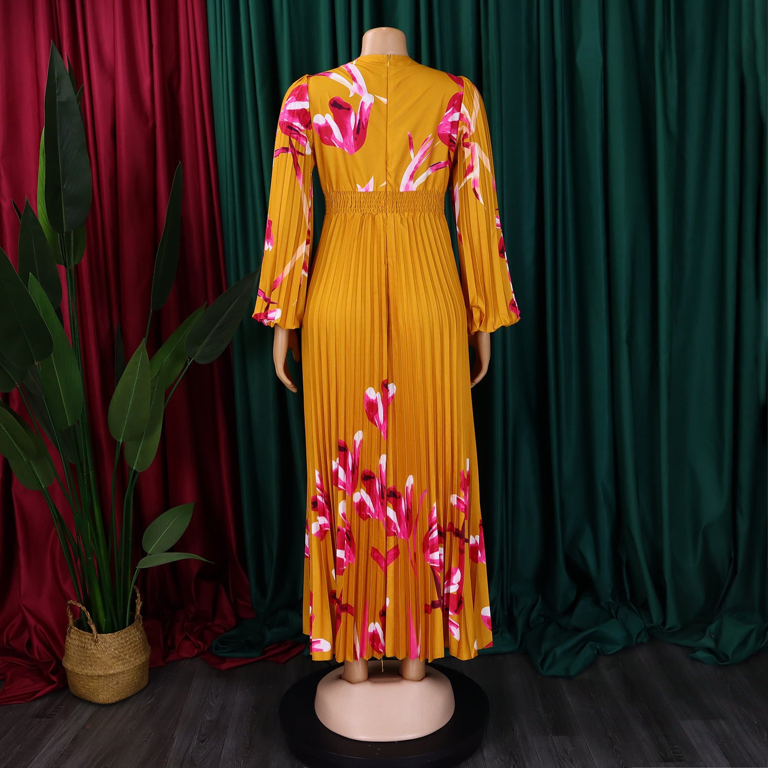 Women's V-Neck Long Sleeve Printed Pleated Chic Long Dress 19