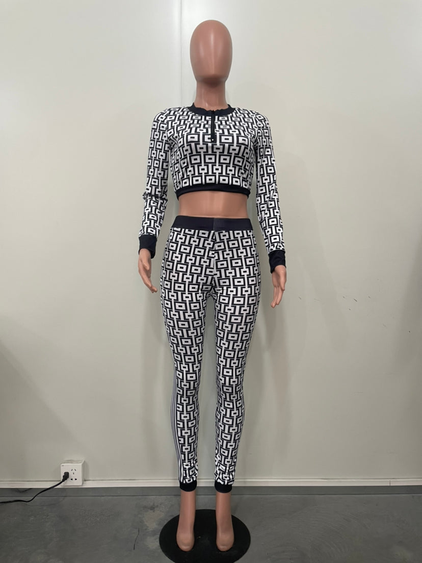 Autumn And Winter Women's Elastic Print Long-Sleeved Two-Piece Pants Set 10