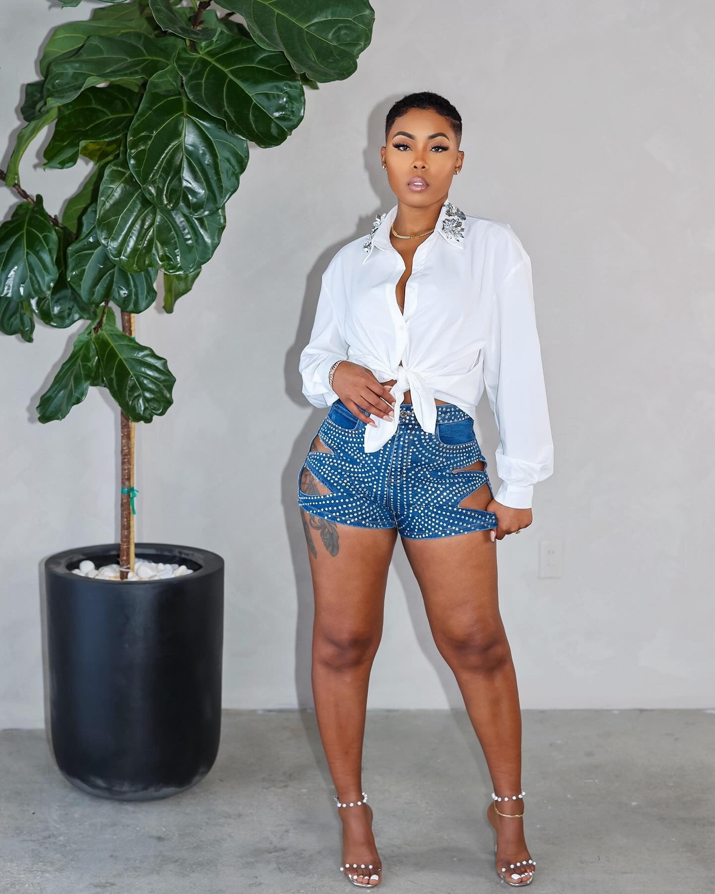 Women's Summer Beaded Ripped Washed Tight Fitting Sexy Stretch Denim Pants 9