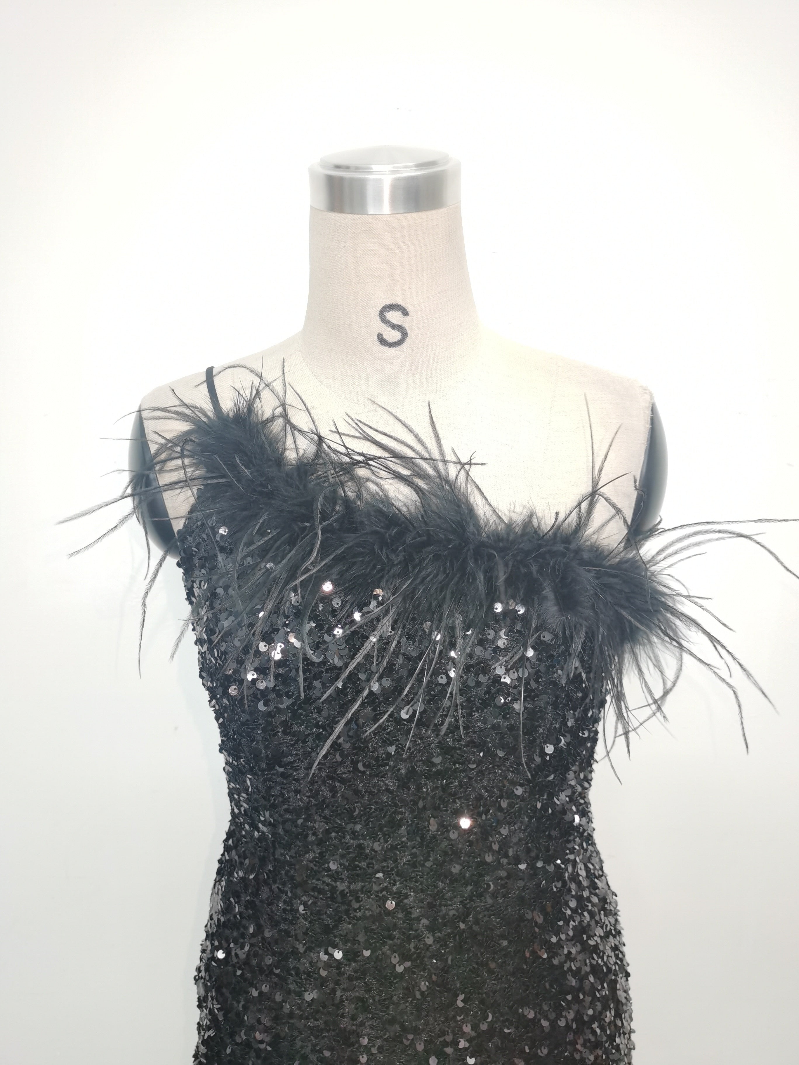 Women Ostrich Feather Beaded Evening Dress 30