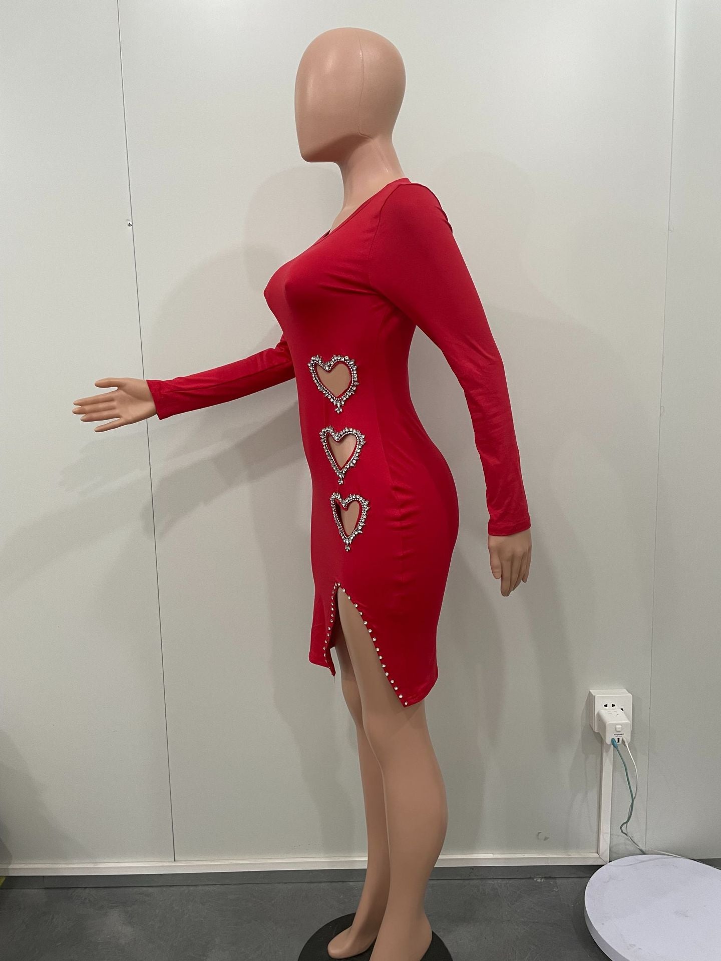 Sexy Solid Color Long Sleeve Heart Beaded Dress 9