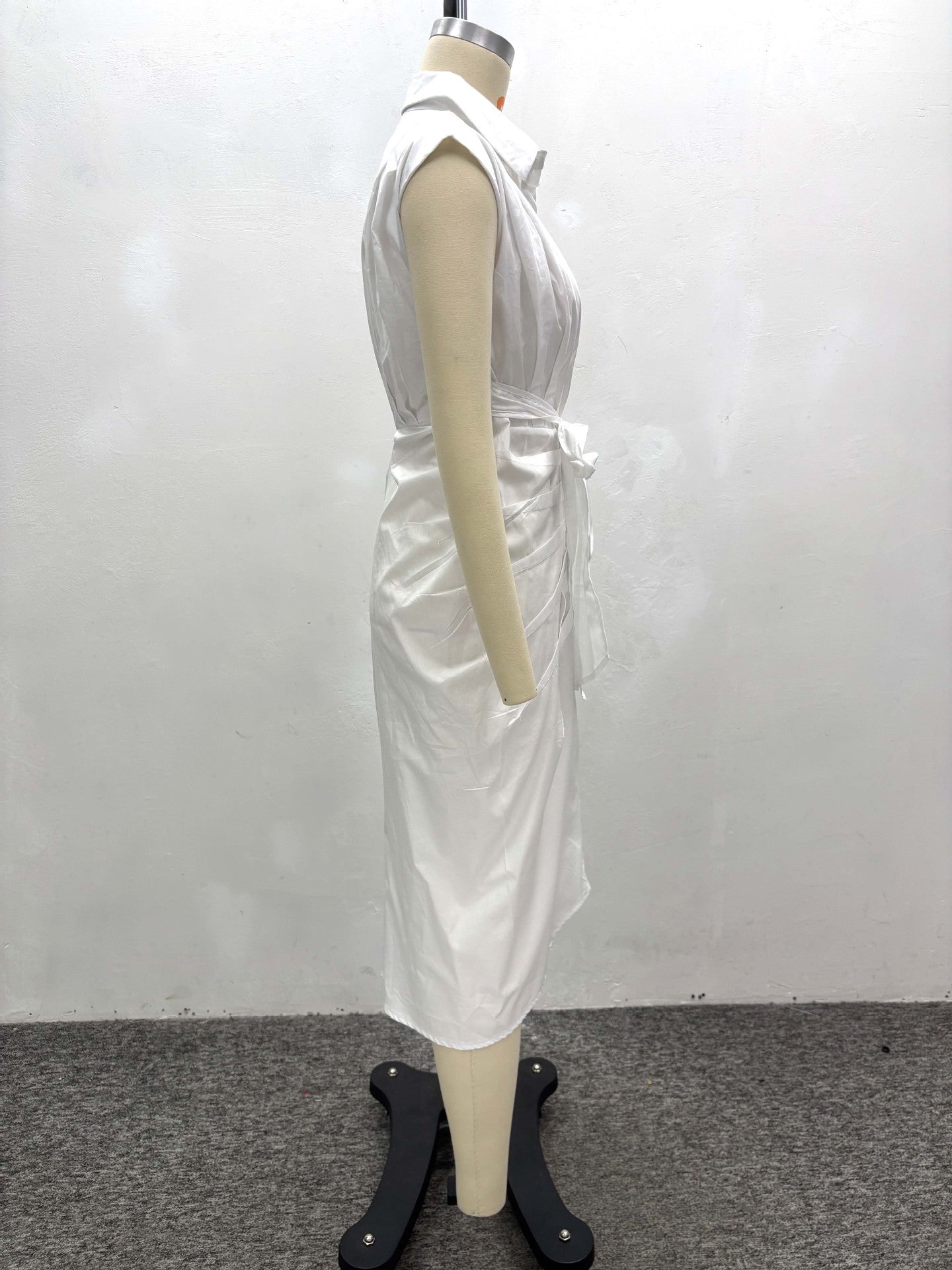 African Women scheming pleated sleeveless single-breasted maxi dress 7