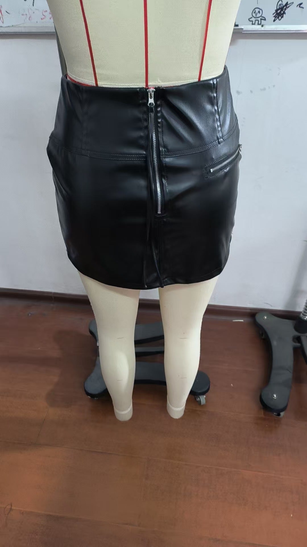 Spring Autumn Women's Heart Shape Pocket Zipper PU High Waist Leather Short Skirt 5