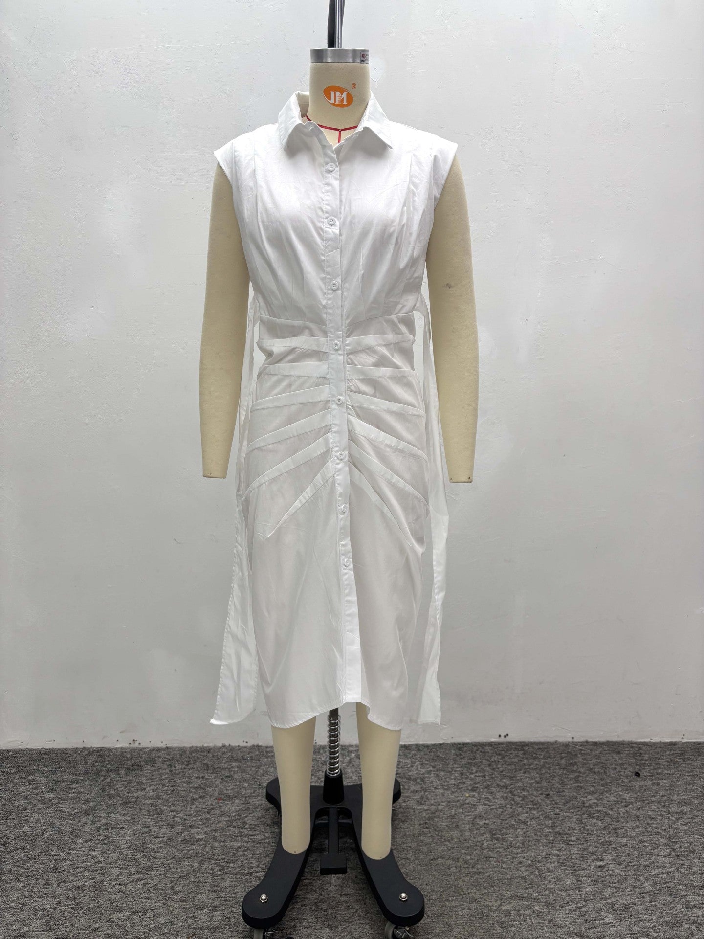 African Women scheming pleated sleeveless single-breasted maxi dress 6