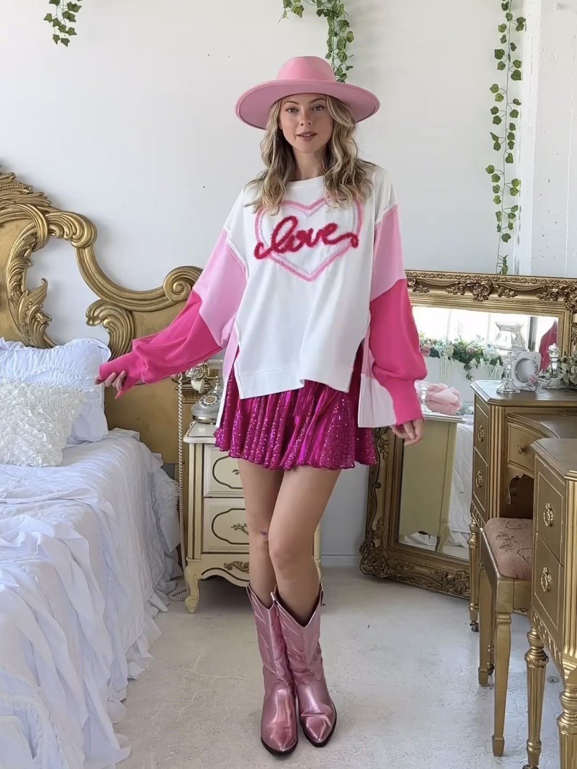 Women Valentine's Day Embroidered Long Sleeve Top 4