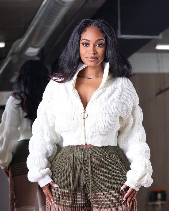 Women loose lantern sleeves Ribbed cuffs zipper sweater 4