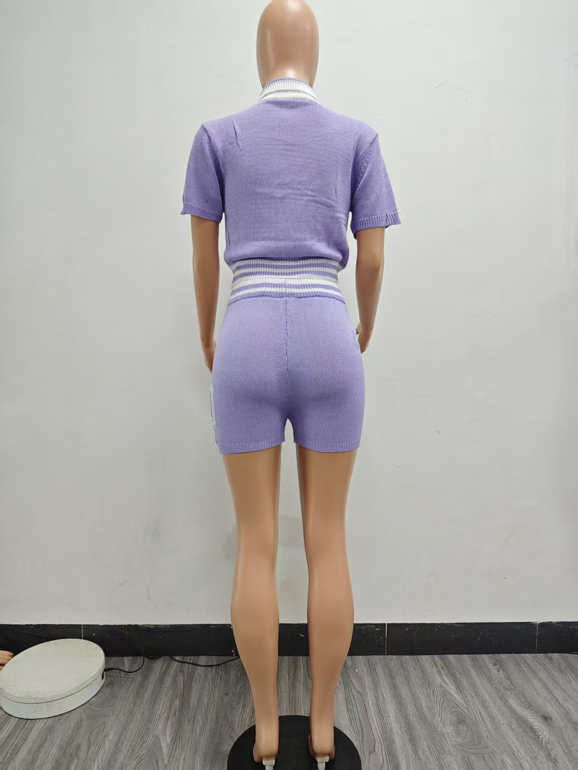 Fashionable Summer Turndown Collar Contrast Knit Top Shorts Set 11