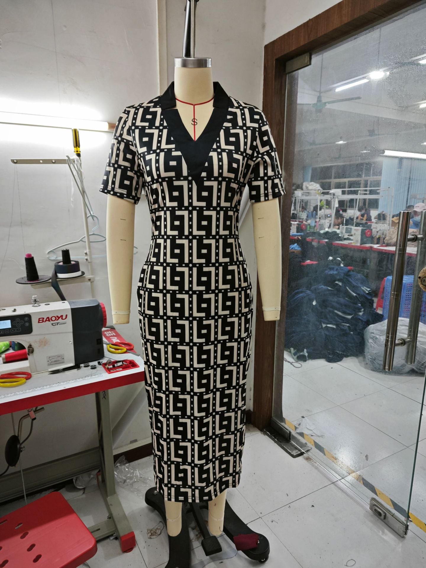 Autumn and winter fashion Plaid Print V-neck Bodycon long-sleeved sexy dress 24