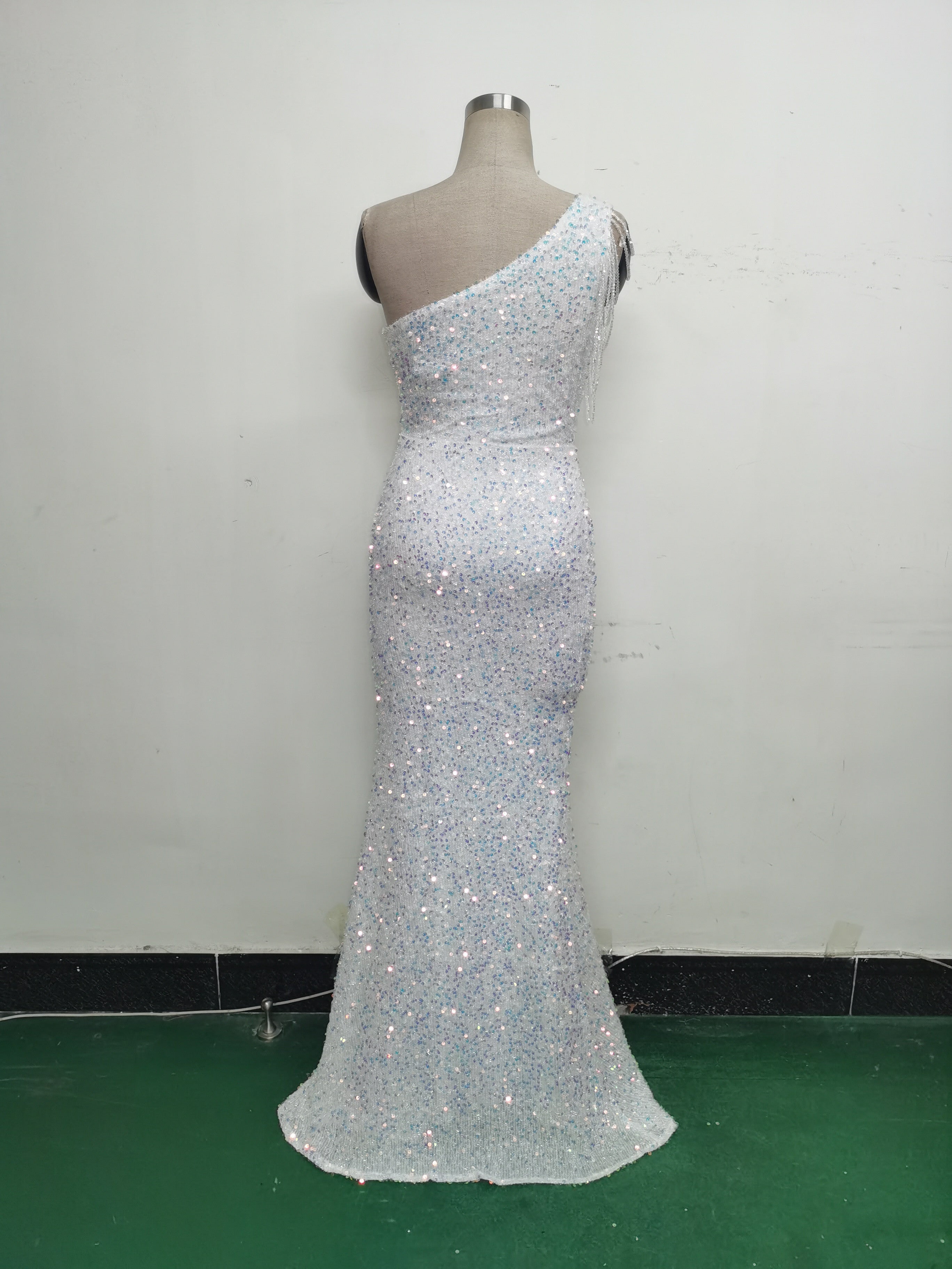 One-Shoulder Sequined Fishtail Evening Dress for Formal Parties 17