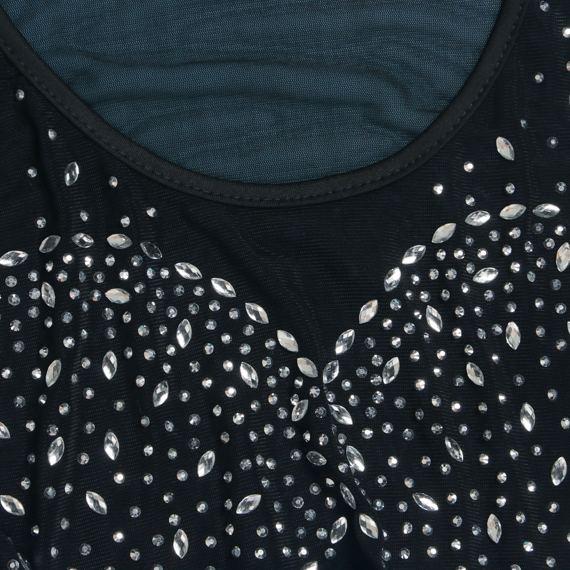 Women Sexy Patchwork Beaded Lace-Up Long Sleeve Crop Top and Shorts Two-piece Set 19