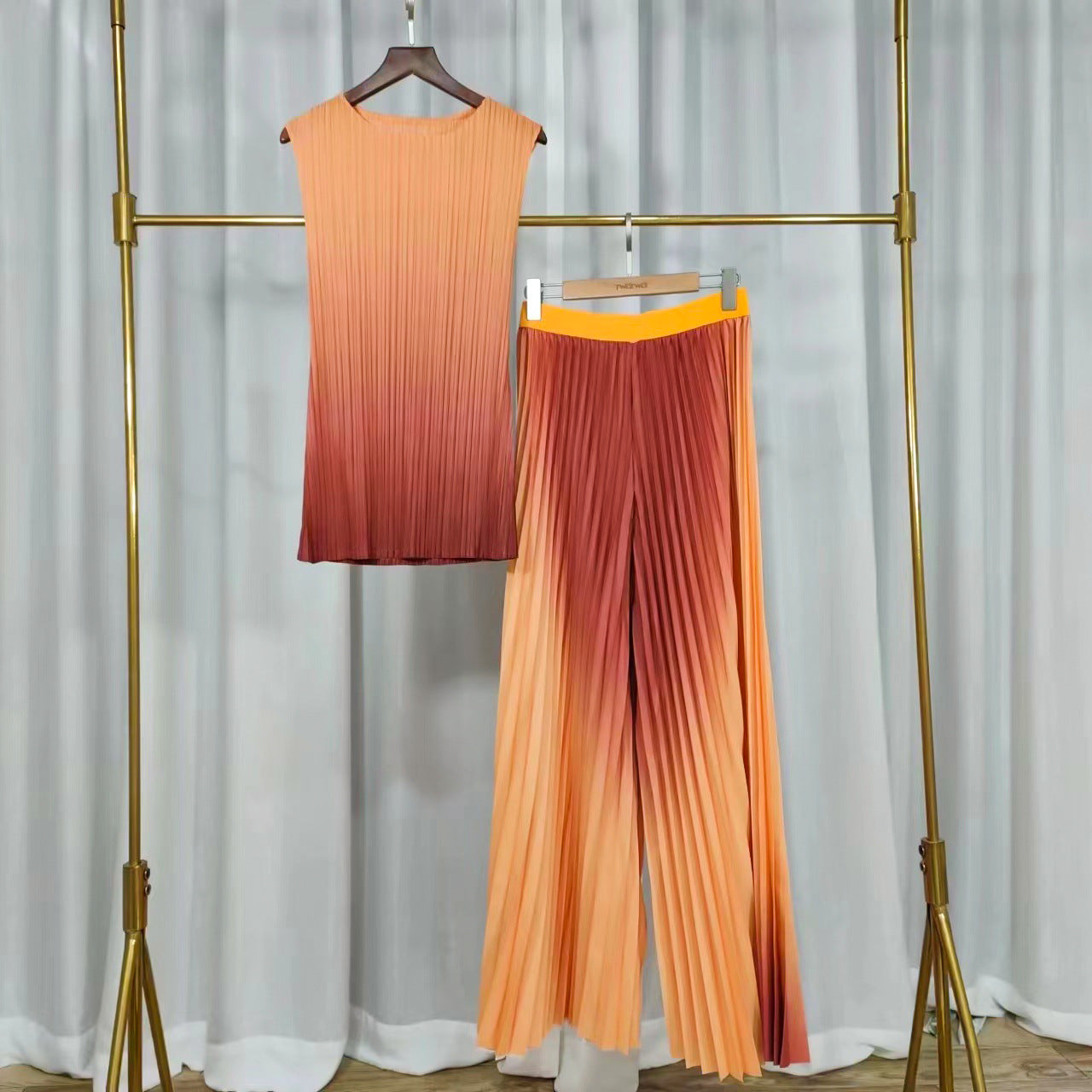 Women's Fashion Pleated Gradient Color Sleeveless Chic Loose Tops Wide-Leg Pants Set 6