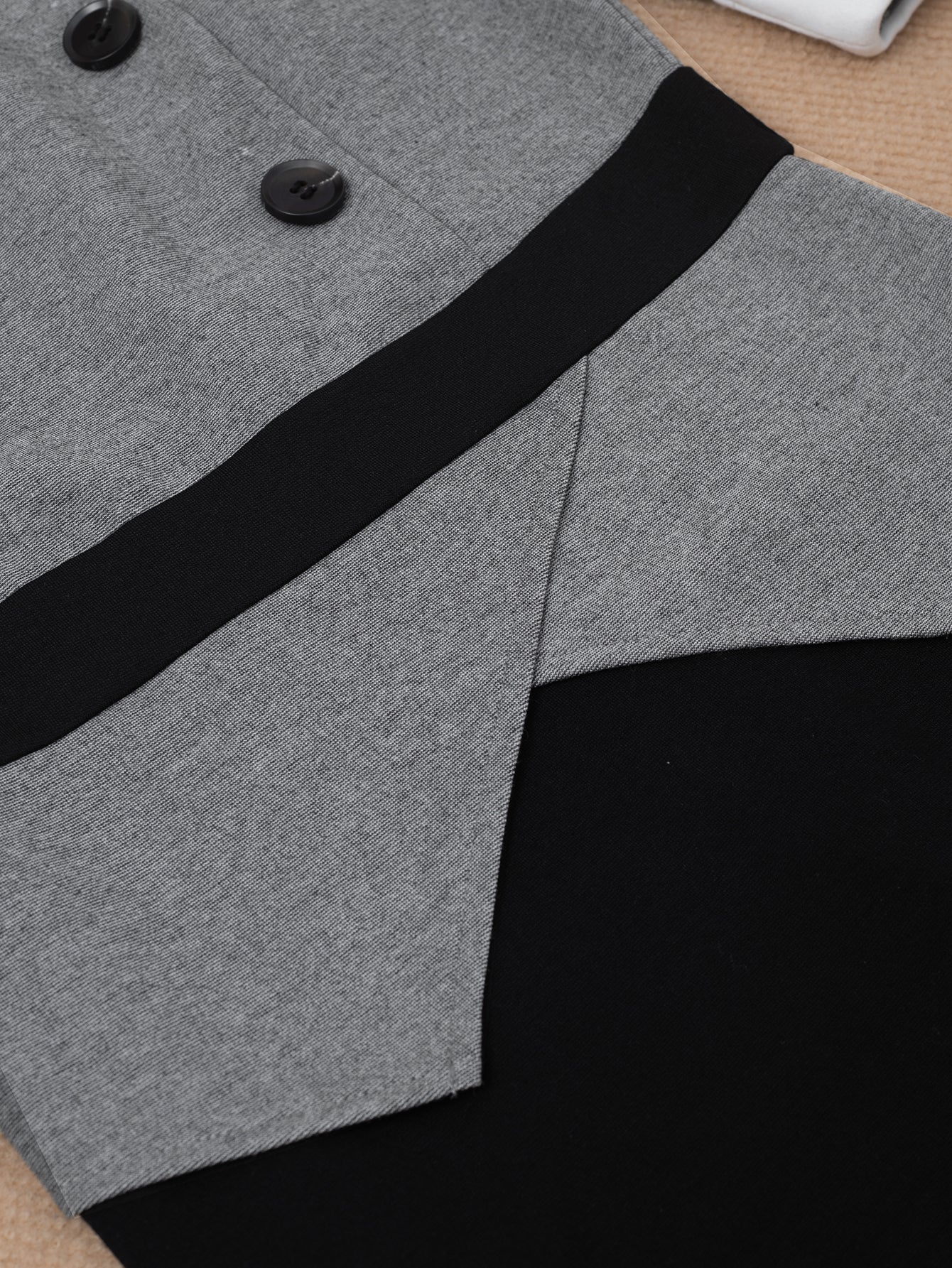 Women Elegant Contrast Turndown Collar Dress with Belt 5