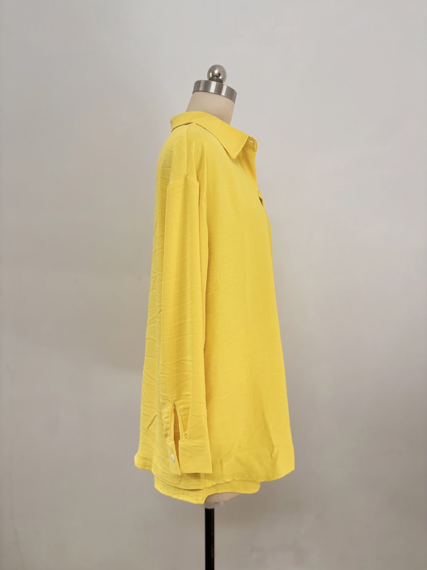 Spring and Spring Women's Solid Color Long-Sleeved Shirt Elastic Waist Loose Shorts Casual Two-Piece Set 21