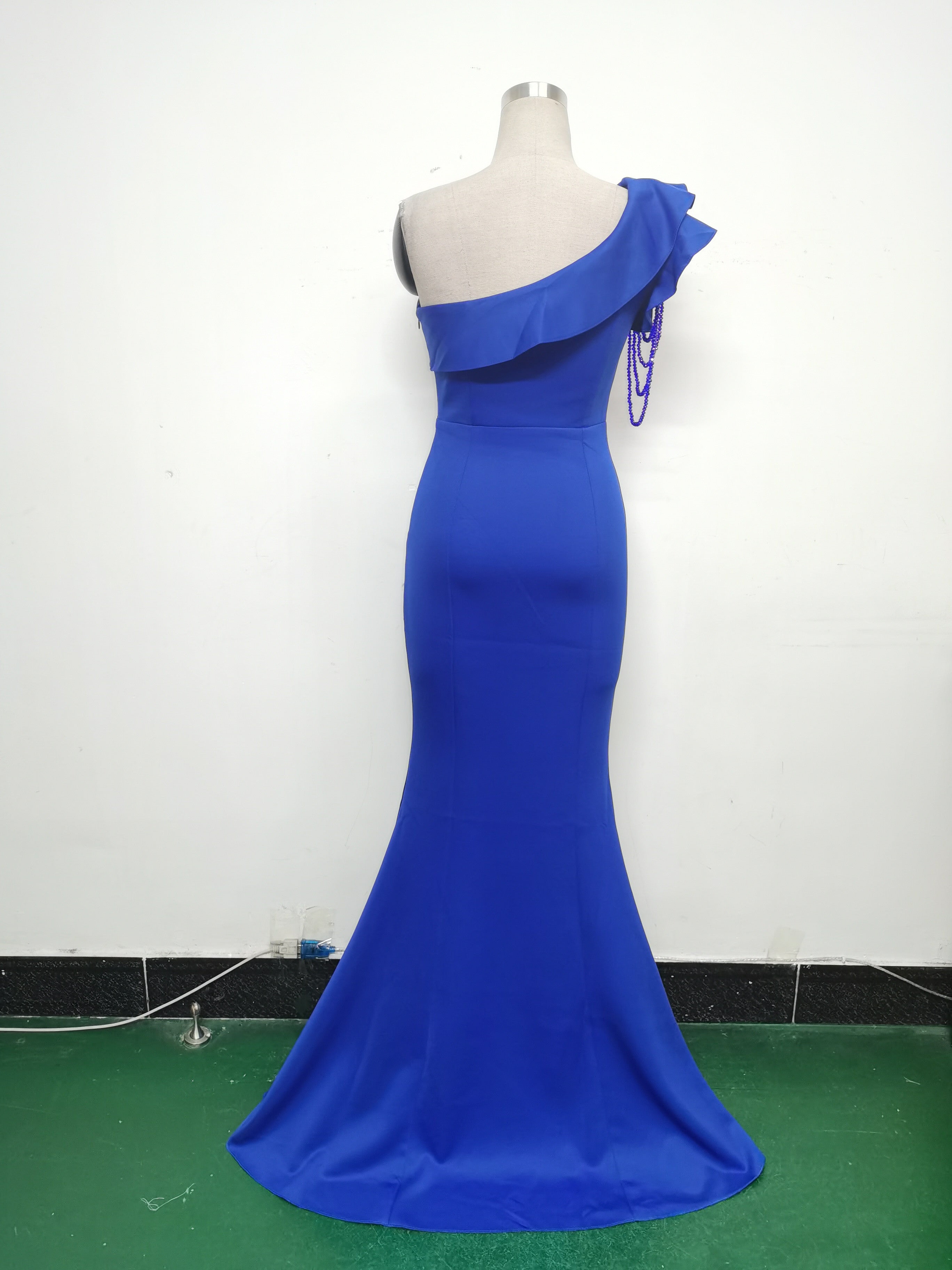 Women Beaded One-shoulder Slash Shoulder Evening Dress 26