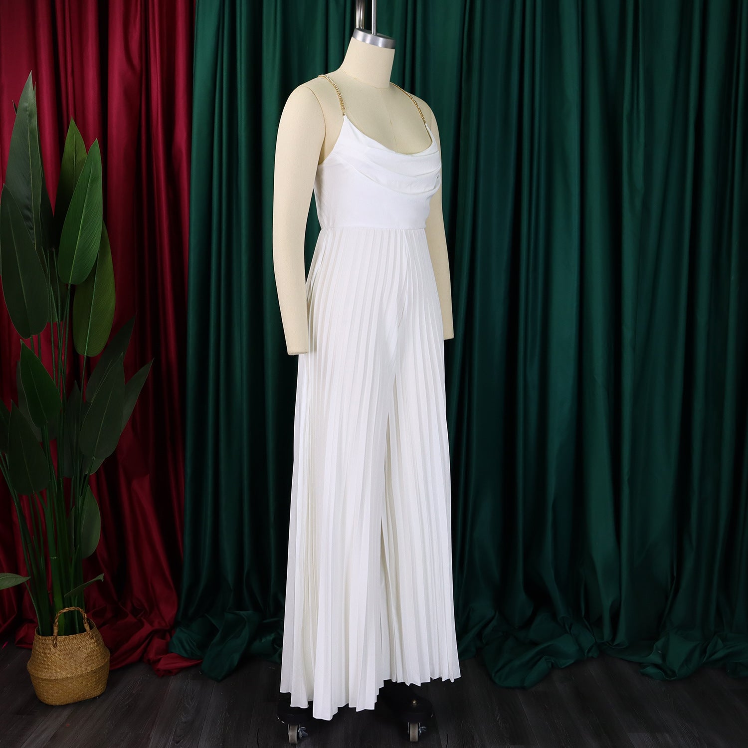 Summer Fashion Sexy Chain Halter Neck Sexy Low Back High Waist Wide Leg Pleated Jumpsuit 18