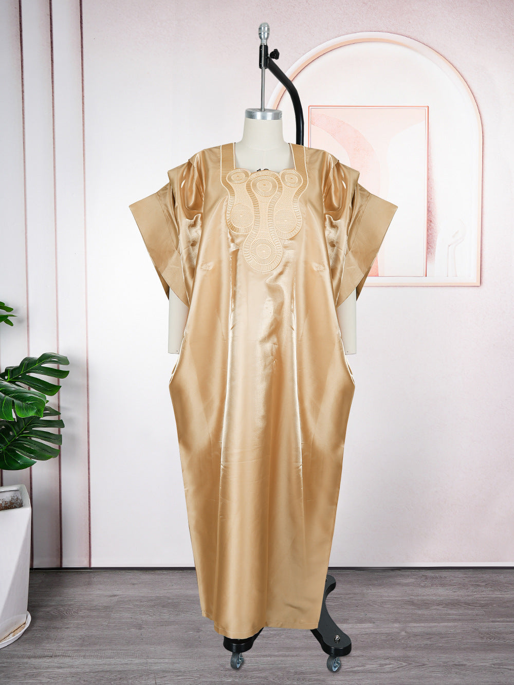 Plus-Size African Women Embroidered Dress 18