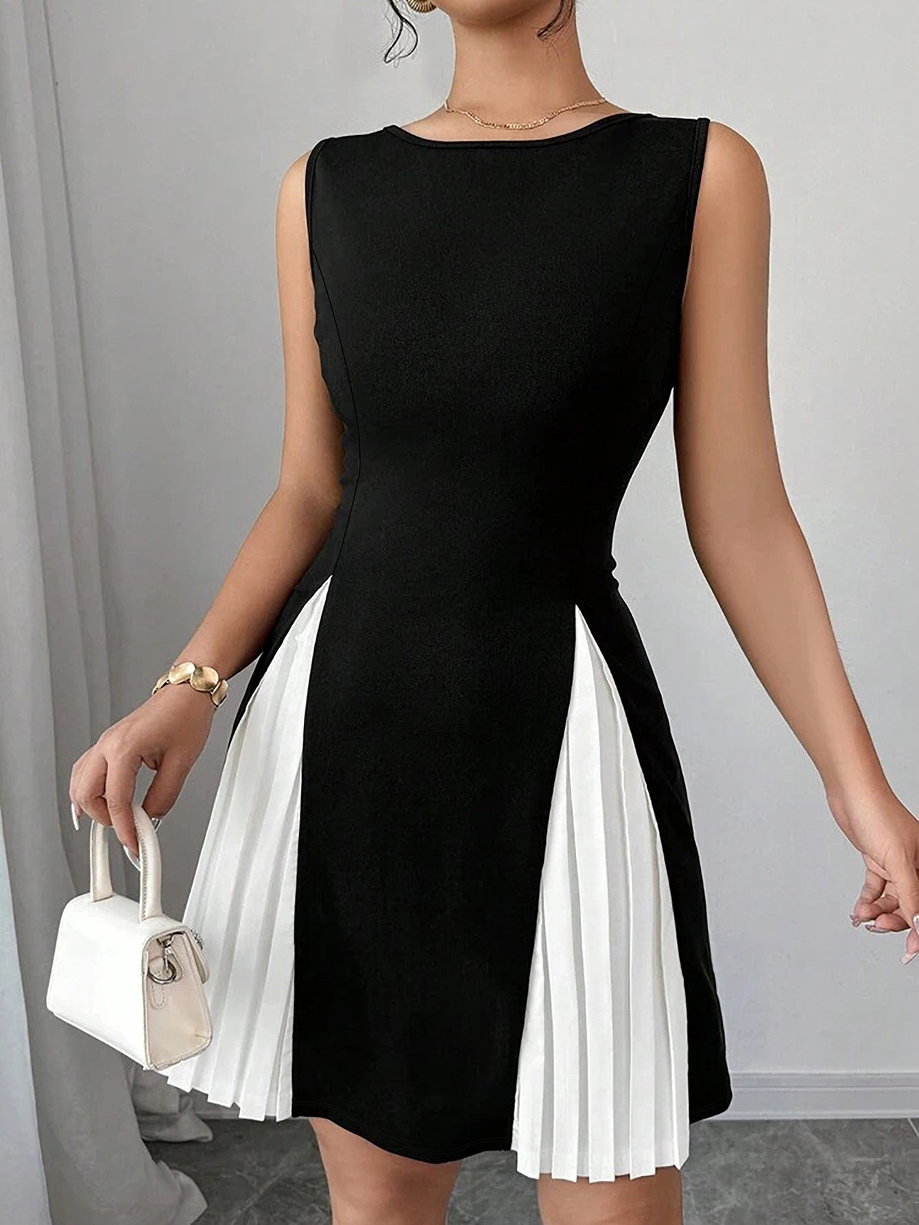 Women's Fashion Elegance Women's Round Neck Sleeveless Pleated Patchwork Plus Size Dress 5