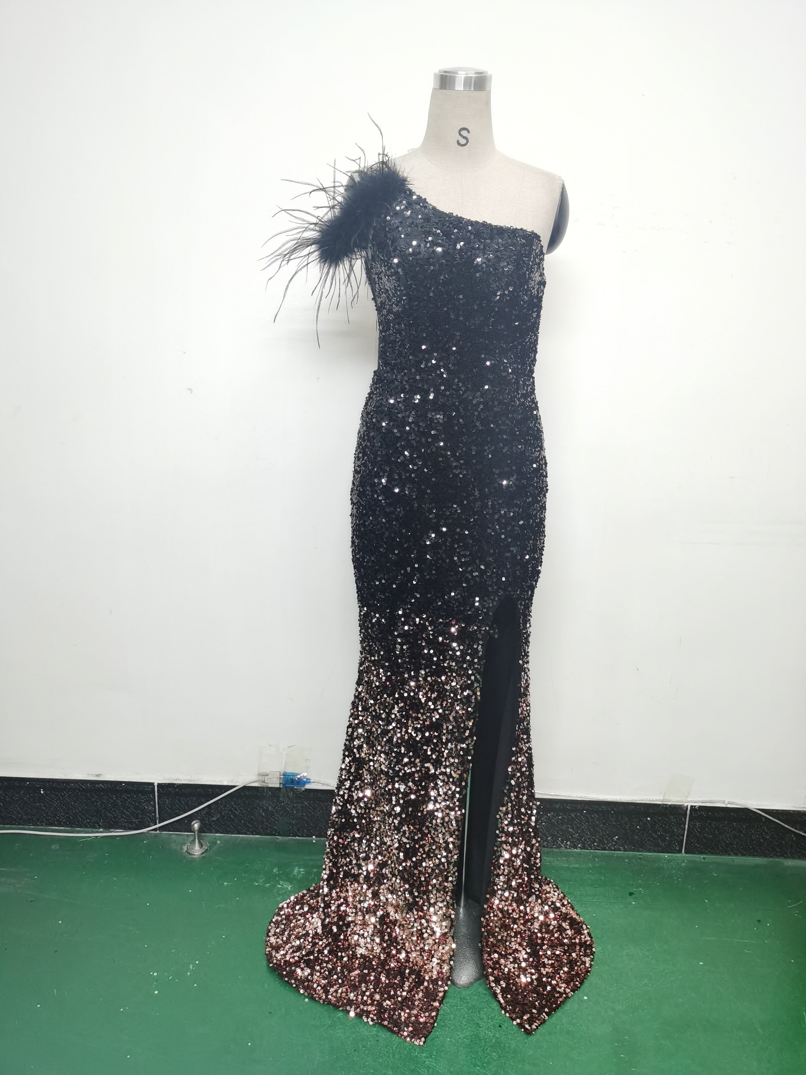 Women Gradient Velvet Bottom Beaded Ostrich Feather One Shoulder Slash Shoulder Slit Evening Dress 21