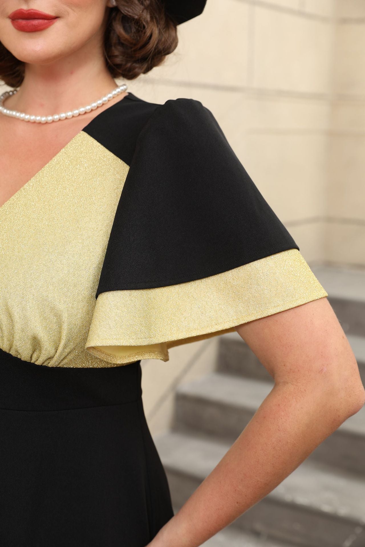 Plus Size Contrast Color Patchwork Ruffle-Sleeve A-Line Black Dress 9