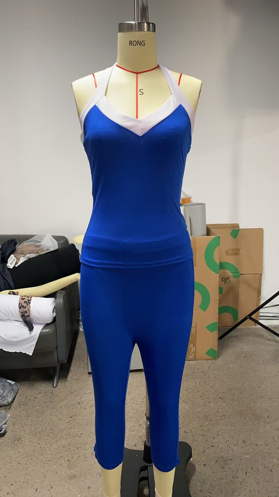 Summer Fashion Elastic Contrast Color Halter Neck Vest Top Tight Fitting Mid-Length Pants Two Piece Set 11