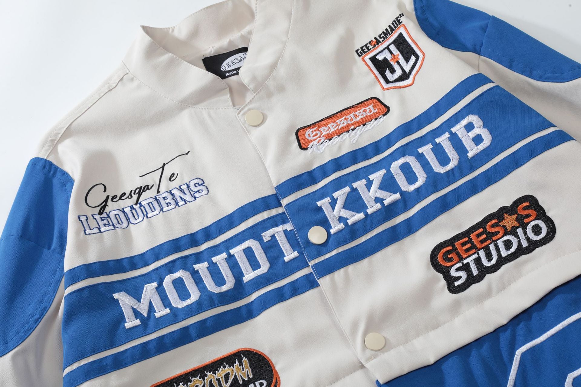 Men's detachable embroidered jacket 39