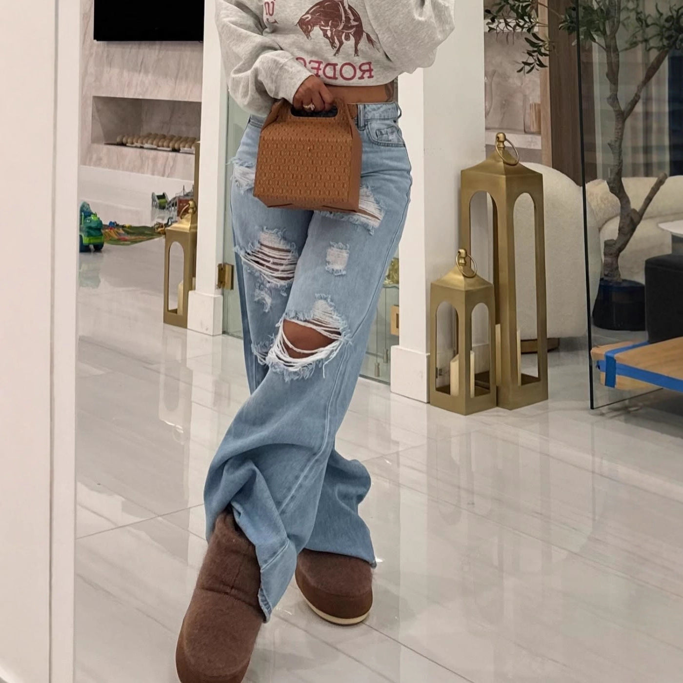 Women Cutout Button Denim Pants 4