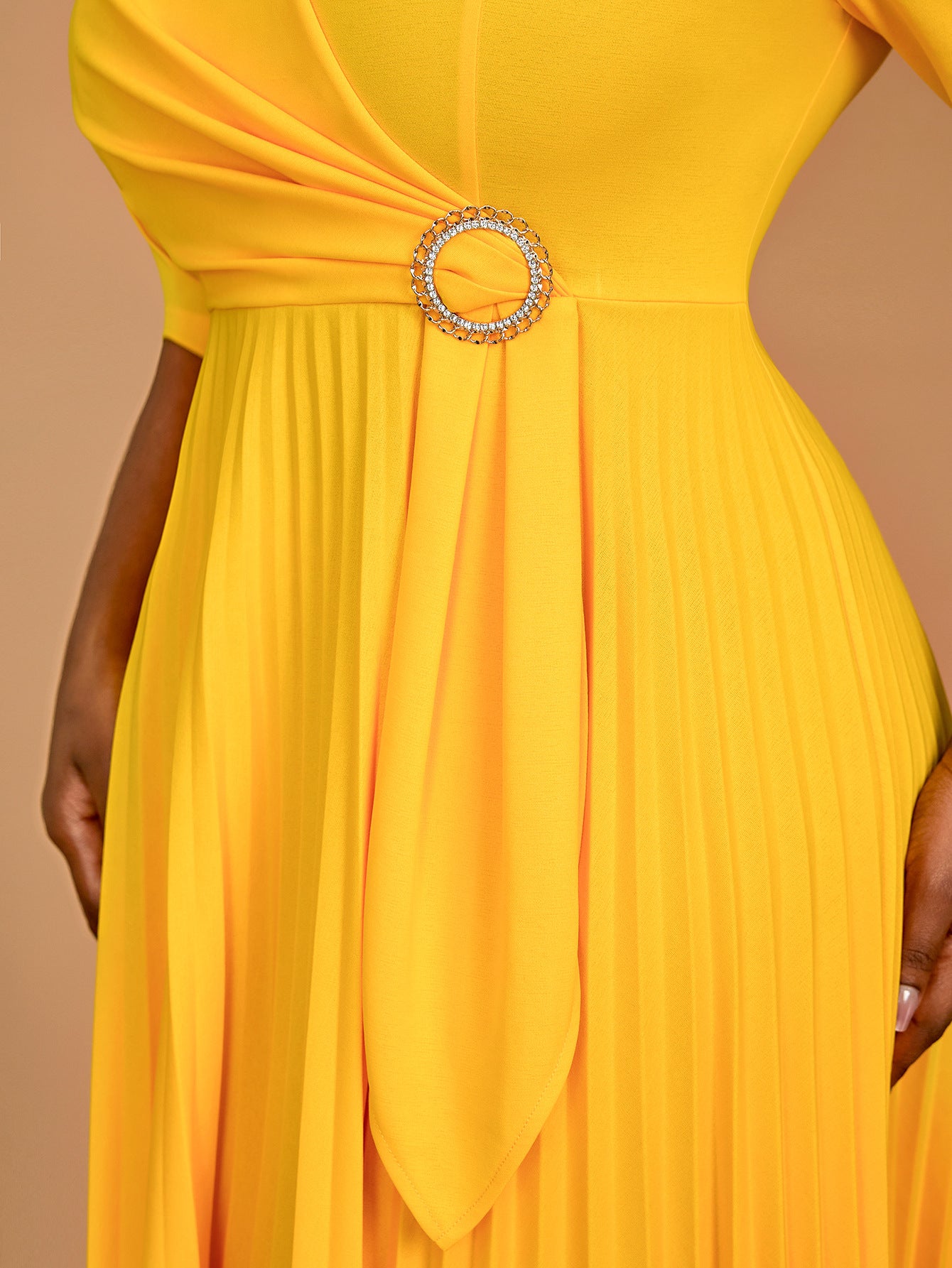 Women Round Neck Elegant Pleated Belt Dress 7