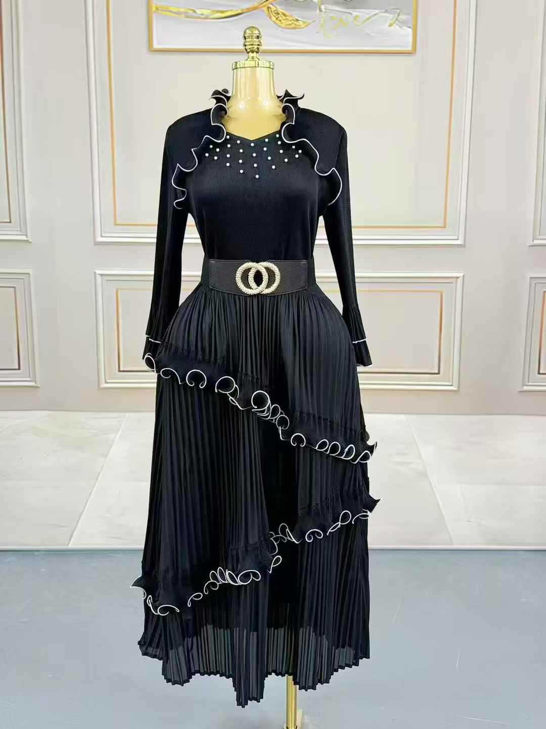 Plus Size Women Ruffle Edge Elegant Cake Maxi Dress 3