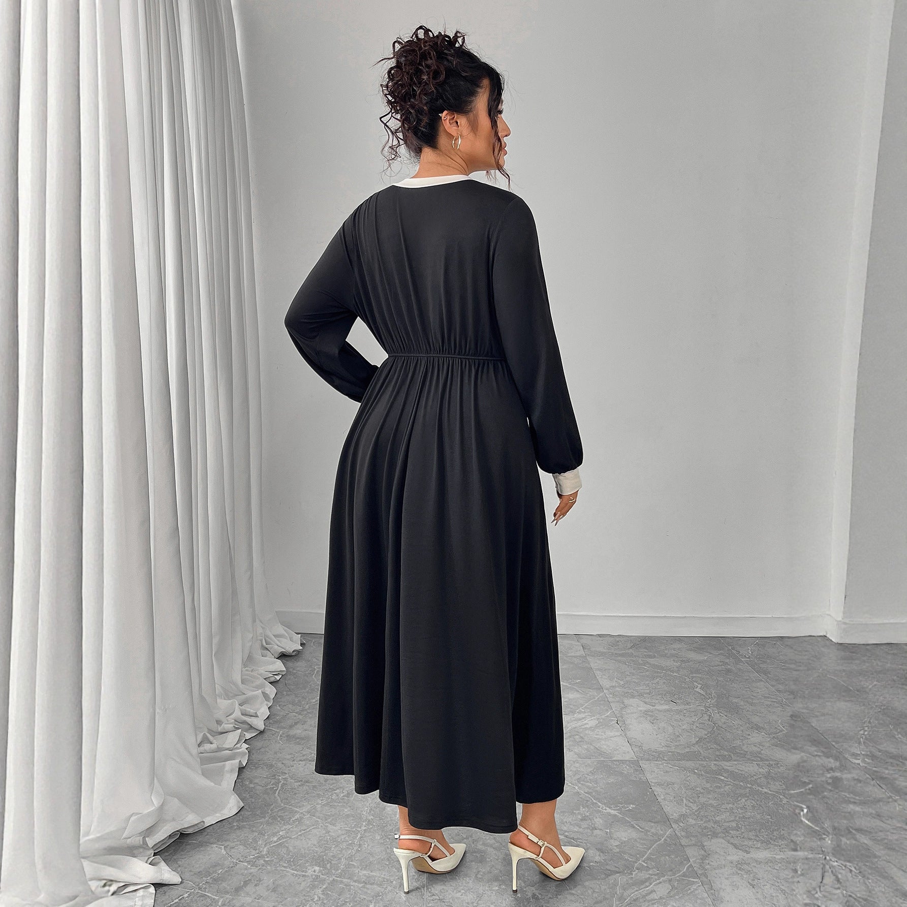 Plus-Size Women Fall/Winter Contrast Bow Black Maxi Dress 3