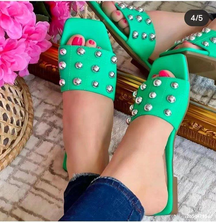 Plus Size Summer Women Riveted Flat Heel Outdoor Wear Beach Sandals 4