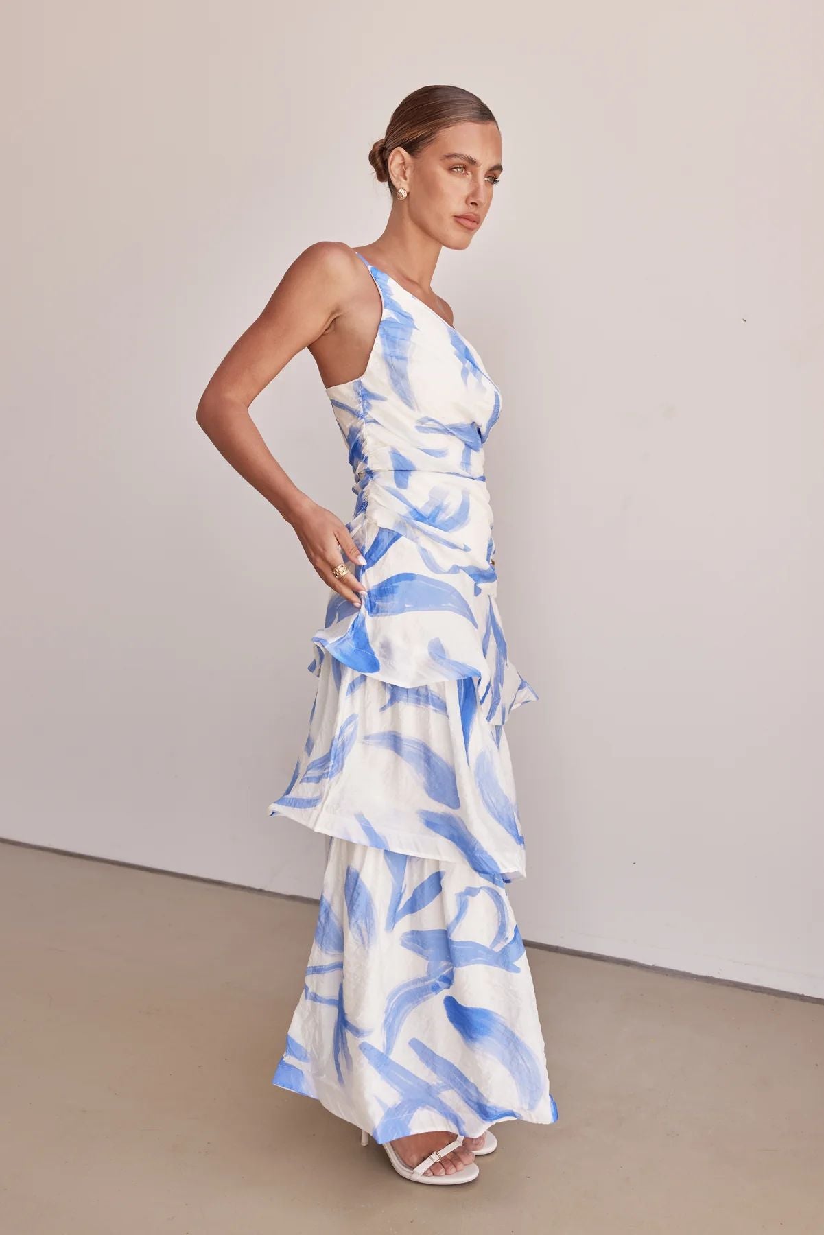 Women Summer One-shoulder strap print dress 18