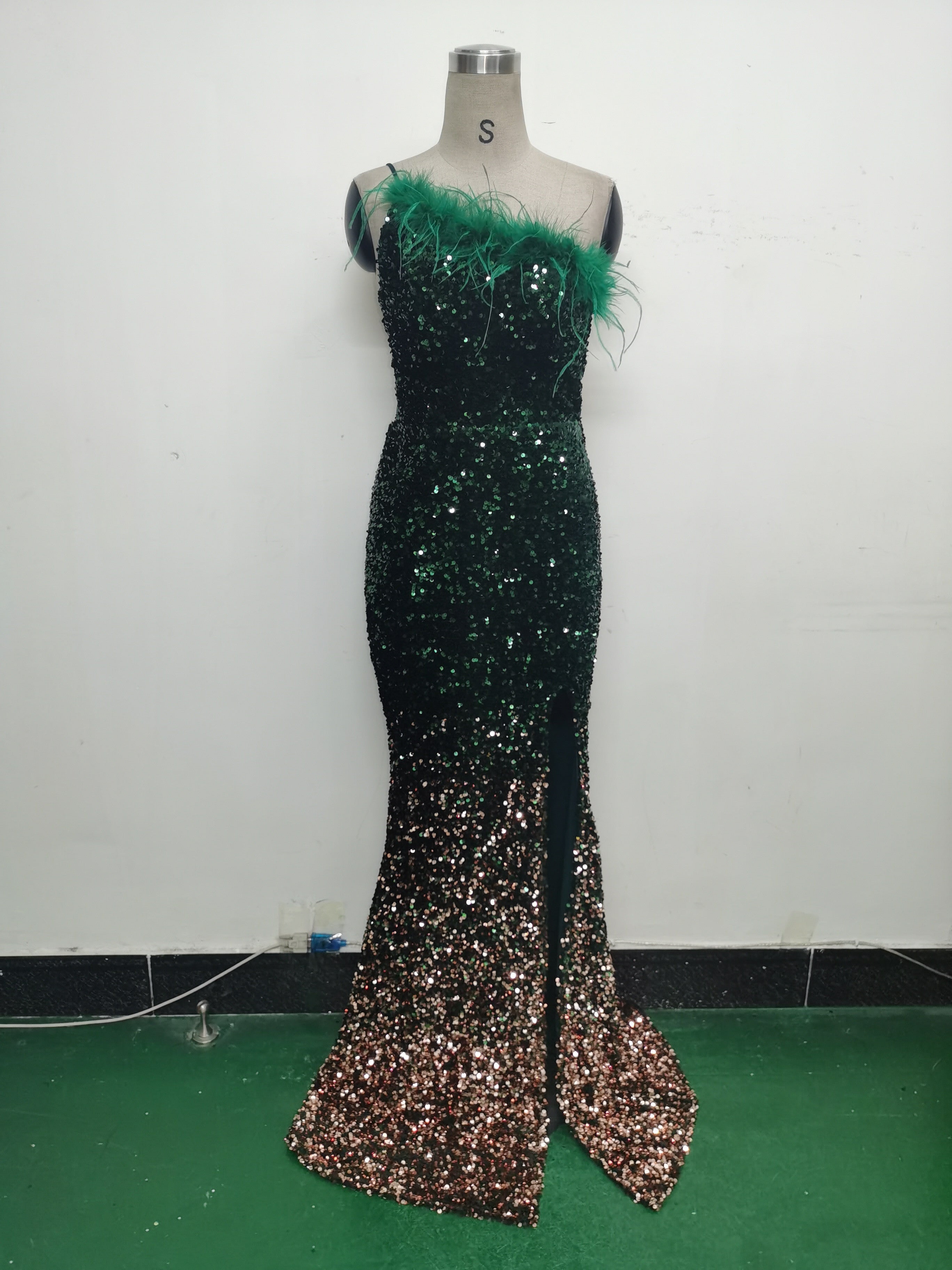 Women Ostrich Feather Beaded Evening Dress 26