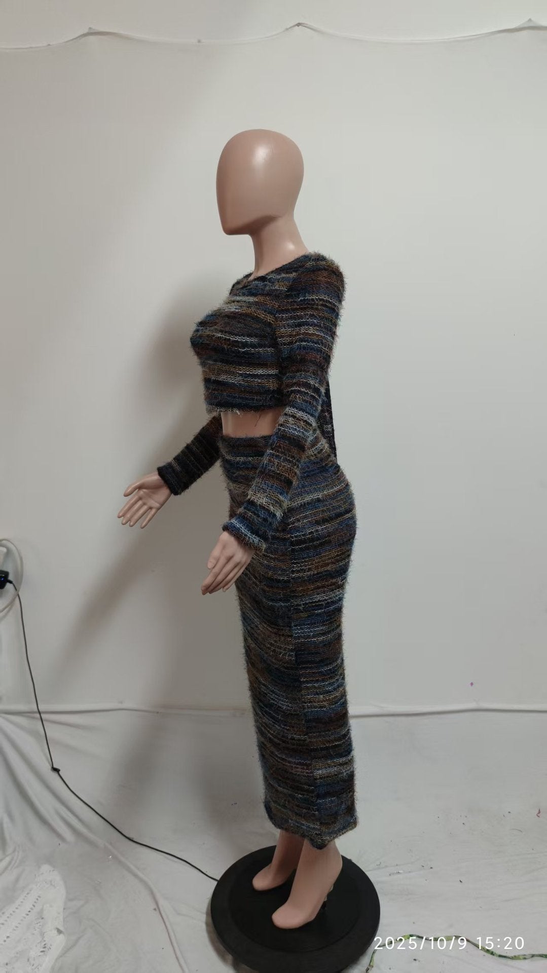 Women's Fashion Knitting Stripes Long Sleeve Two Piece Skirt Set 7