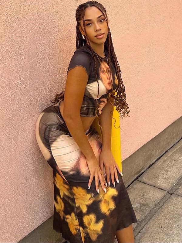 Women Character Print Round Neck Top and Skirt Two-piece Set 3