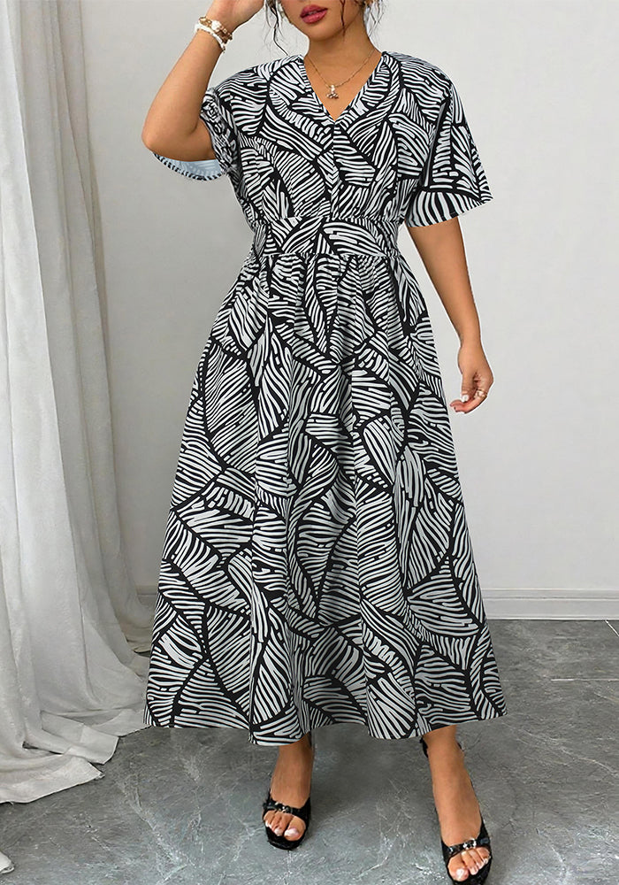 Fashionable V-Neck Black & White Contrast Dress Spring/Summer Women's Wear