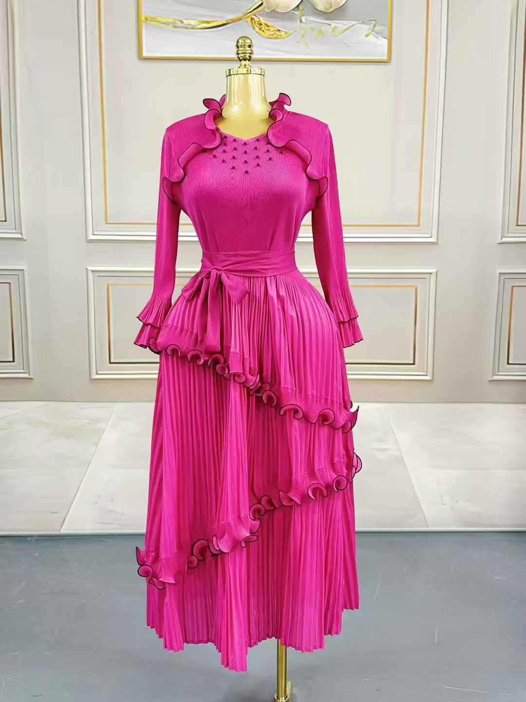 Plus Size Women Ruffle Edge Elegant Cake Maxi Dress 4