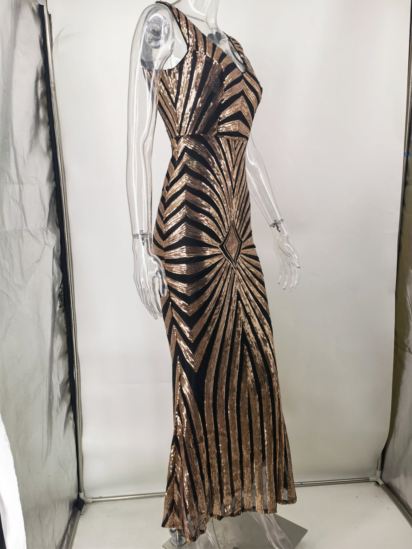 Sexy V-Neck Sleeveless Sequin Mermaid Evening Dress Formal Party Dress 19