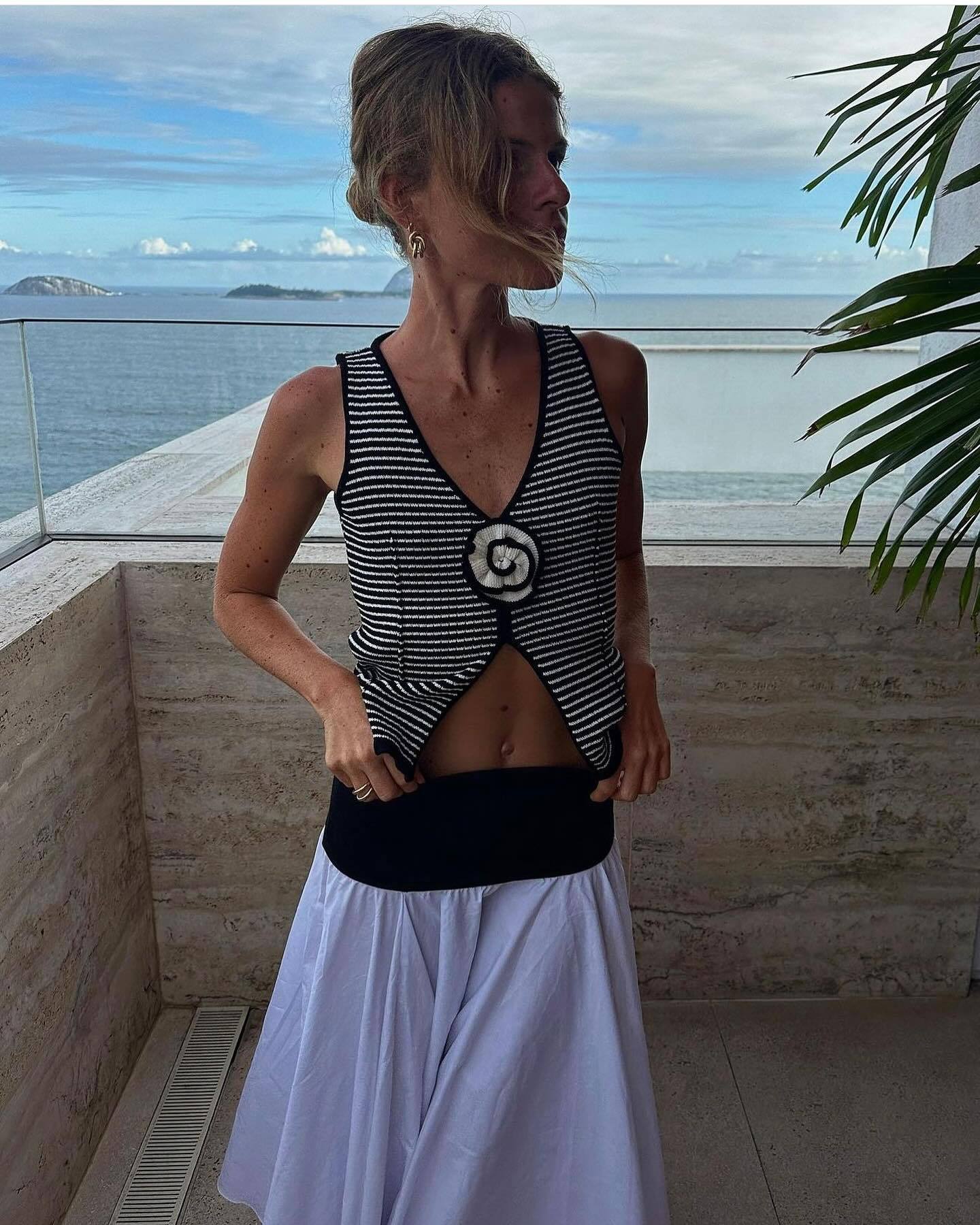 Women Striped Flower V-Neck Slit Sleeveless Knitting Vest Top 3