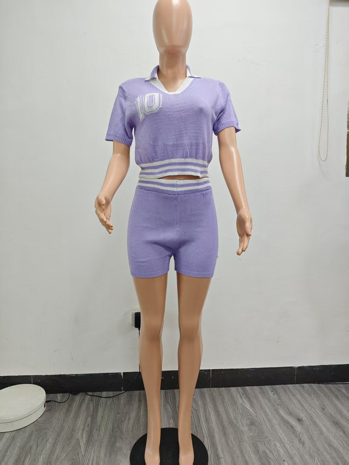 Fashionable Summer Turndown Collar Contrast Knit Top Shorts Set 13