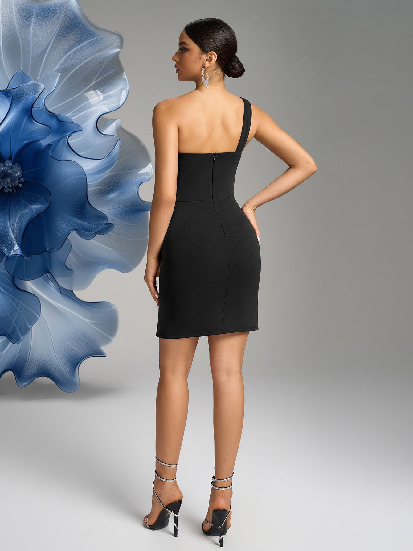 Women Backless sexy diamond one-shoulder sleeveless dress 3