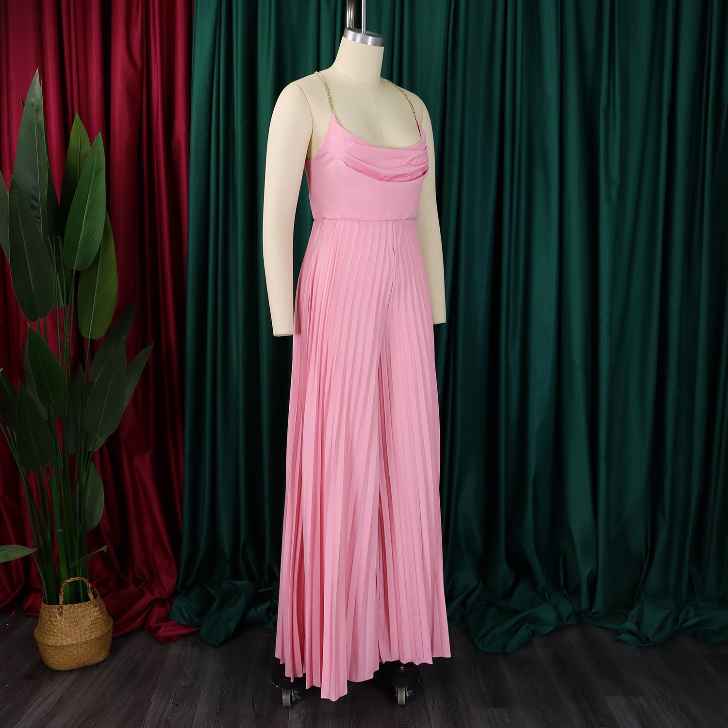 Summer Fashion Sexy Chain Halter Neck Sexy Low Back High Waist Wide Leg Pleated Jumpsuit 12