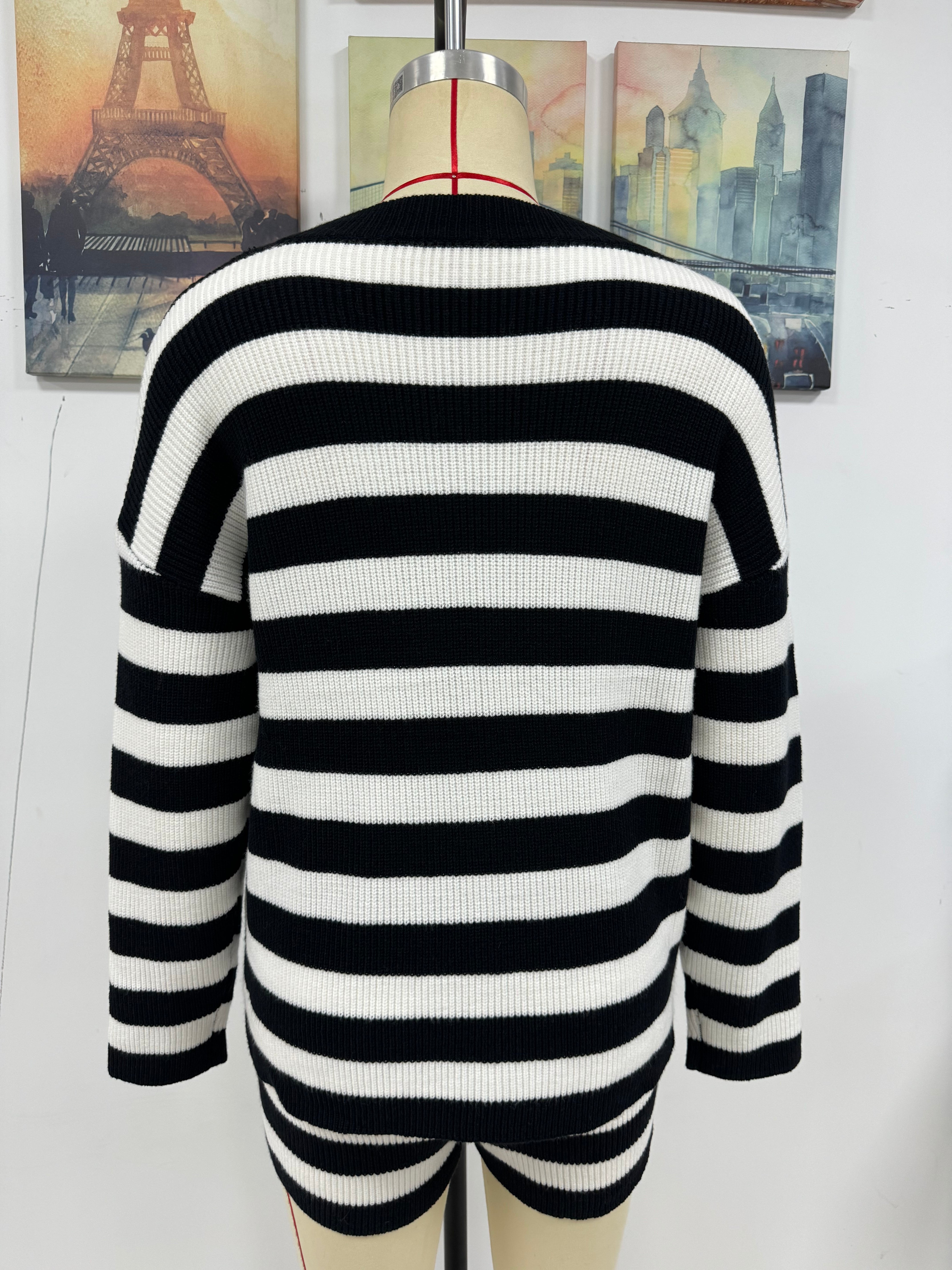 Women Stripe Patchwork Round Neck Casual Knitting Sweater and Shorts Two-piece Set 7