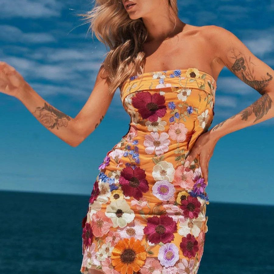 Sexy Floral Embroidery Strapless Slim Bodycon Dress 4