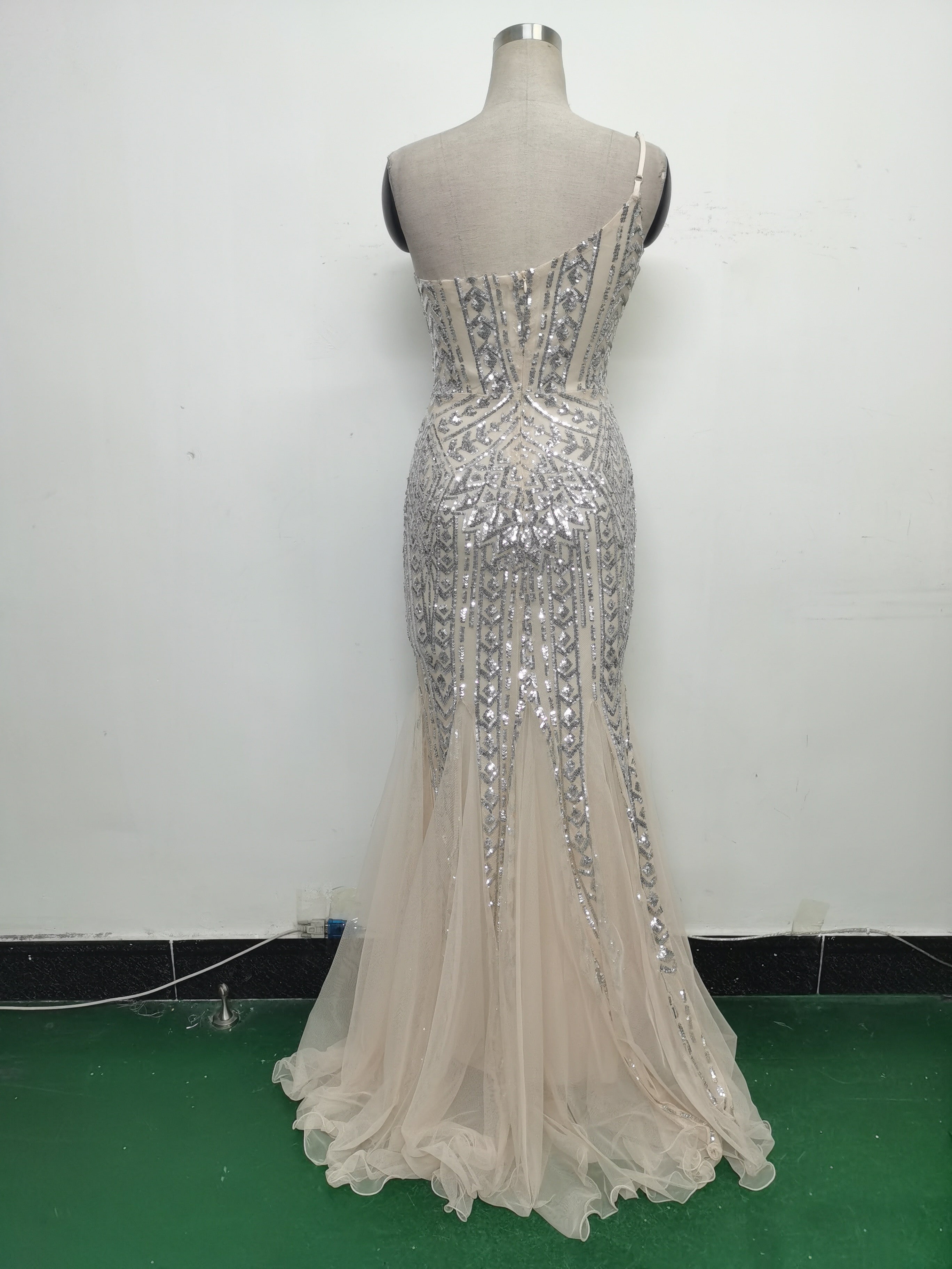 Sexy One Shoulder Sequins Mesh Patchwork Evening Dress 63