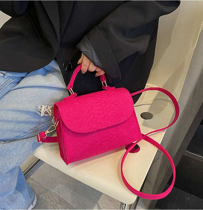 Underarm bag Korean spring popular felt bag crocodile pattern indentation Messenger bag Small square bag Shoulder bag 7